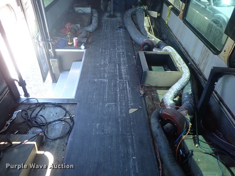 image for item DE5453 1999 Blue Bird coach bus