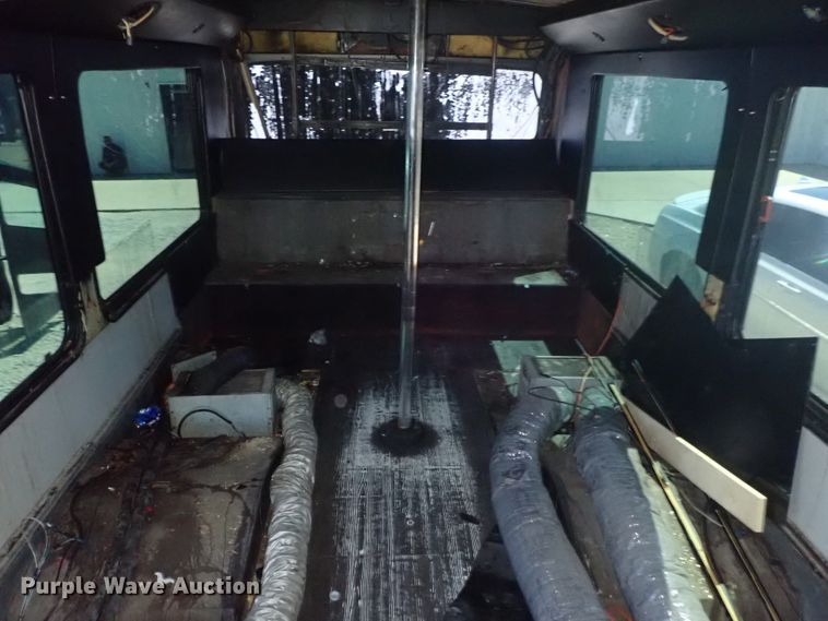 image for item DE5453 1999 Blue Bird coach bus