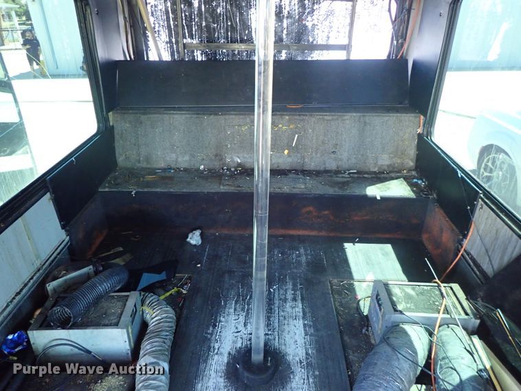 image for item DE5453 1999 Blue Bird coach bus