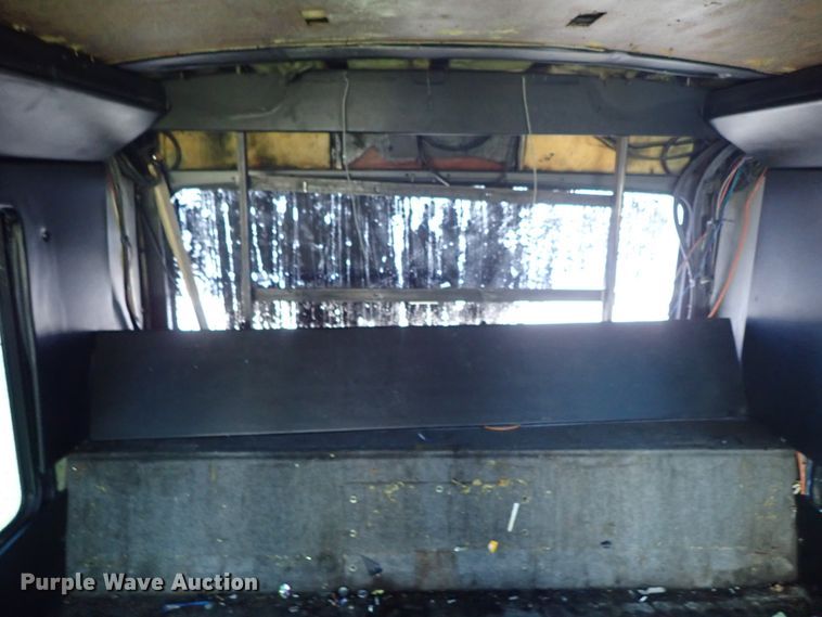 image for item DE5453 1999 Blue Bird coach bus