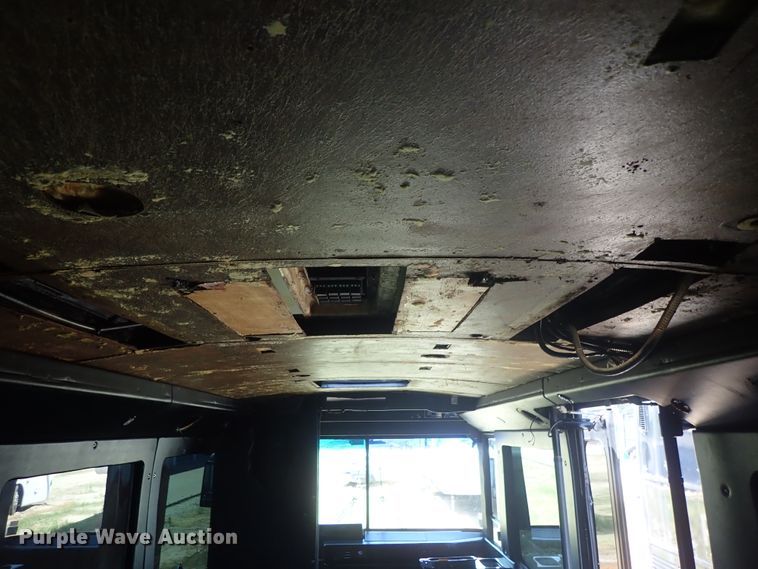 image for item DE5453 1999 Blue Bird coach bus