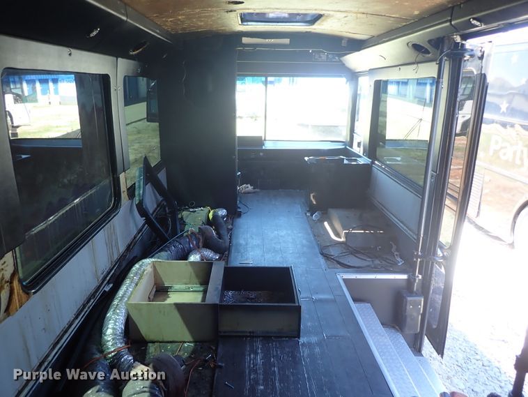 image for item DE5453 1999 Blue Bird coach bus