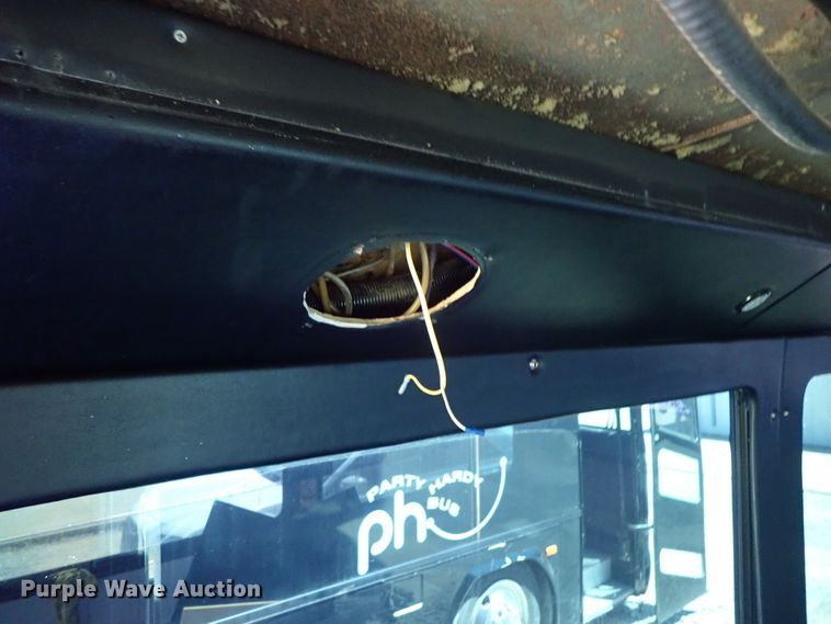 image for item DE5453 1999 Blue Bird coach bus