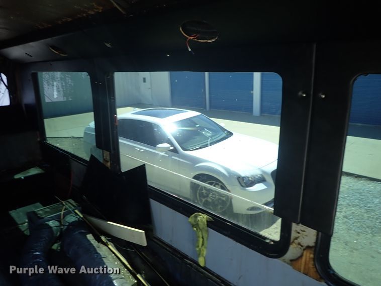 image for item DE5453 1999 Blue Bird coach bus