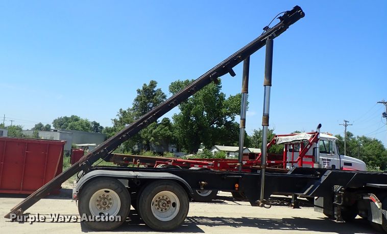 image for item DE5464 1989 Galbreath FRA318 roll-off container trailer