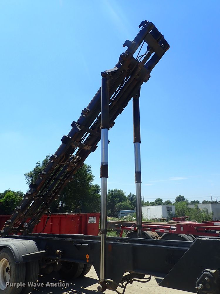 image for item DE5464 1989 Galbreath FRA318 roll-off container trailer