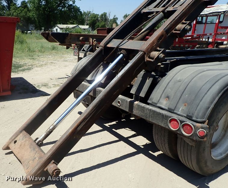 image for item DE5464 1989 Galbreath FRA318 roll-off container trailer