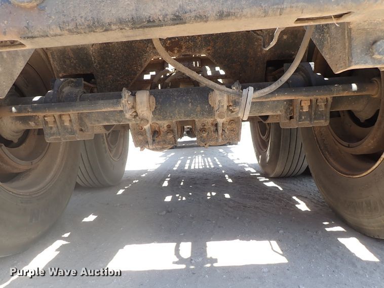 image for item DE5464 1989 Galbreath FRA318 roll-off container trailer