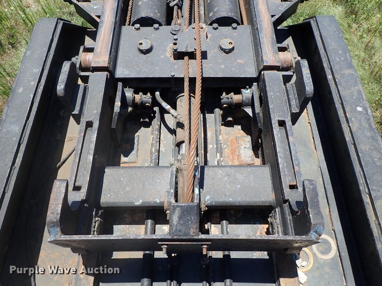 image for item DE5464 1989 Galbreath FRA318 roll-off container trailer