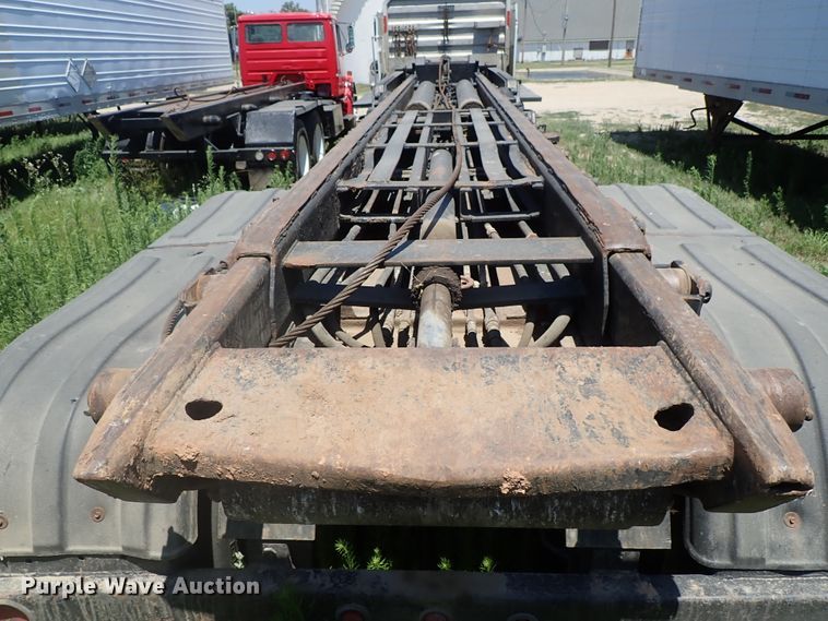 image for item DE5464 1989 Galbreath FRA318 roll-off container trailer