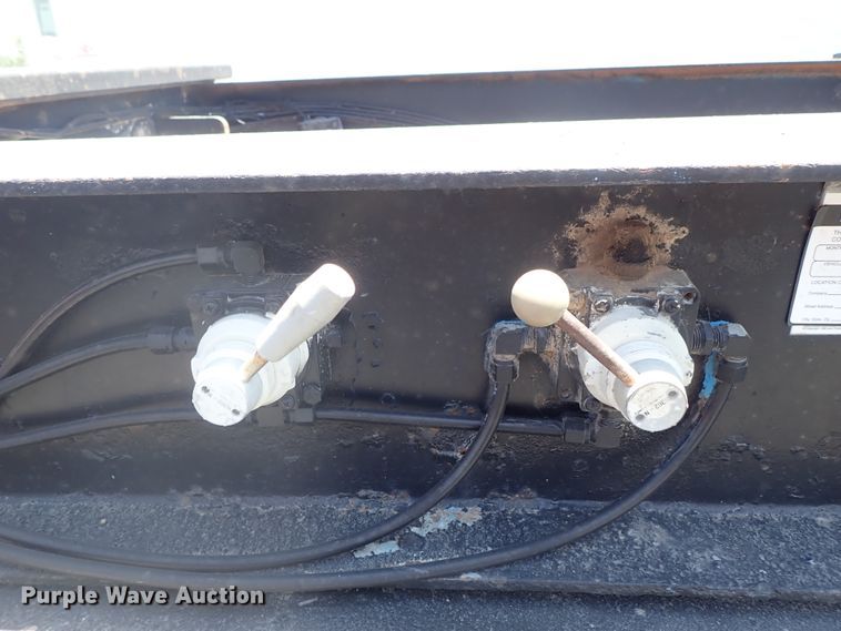 image for item DE5464 1989 Galbreath FRA318 roll-off container trailer