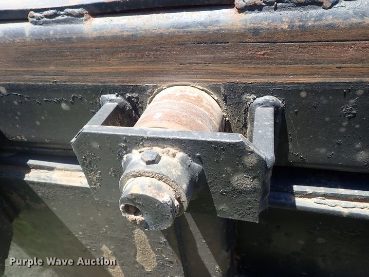 image for item DE5464 1989 Galbreath FRA318 roll-off container trailer