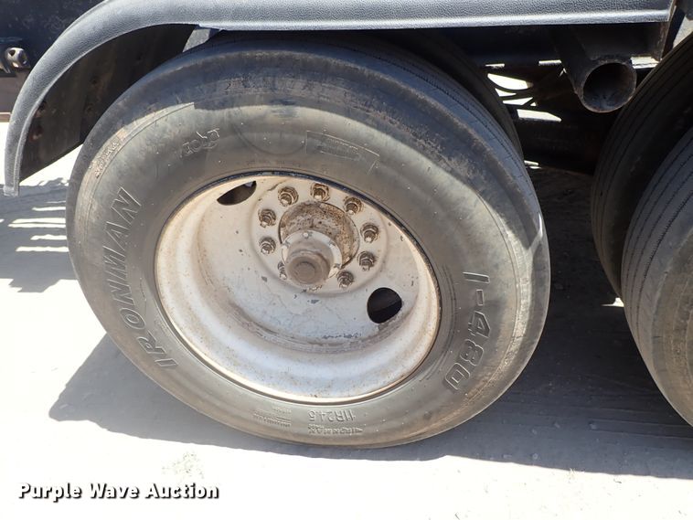 image for item DE5464 1989 Galbreath FRA318 roll-off container trailer