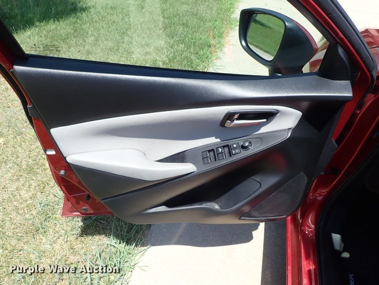 image for item DE5469 2019 Toyota Yaris