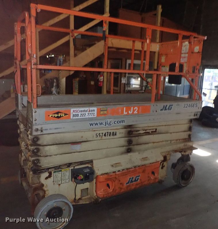 image for item DE5518 2005 JLG 3246ES scissor lift