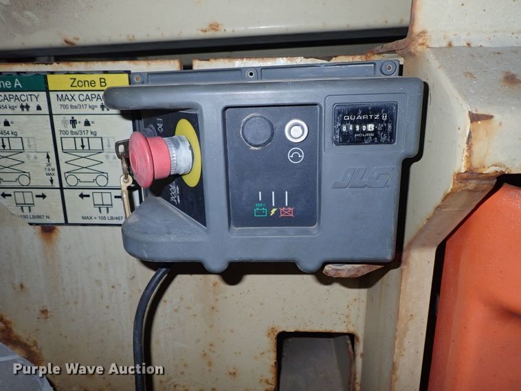 image for item DE5518 2005 JLG 3246ES scissor lift