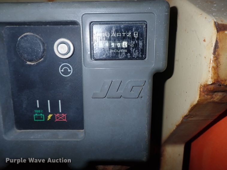 image for item DE5518 2005 JLG 3246ES scissor lift