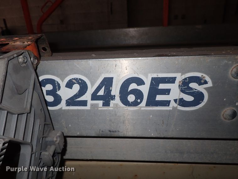 image for item DE5518 2005 JLG 3246ES scissor lift