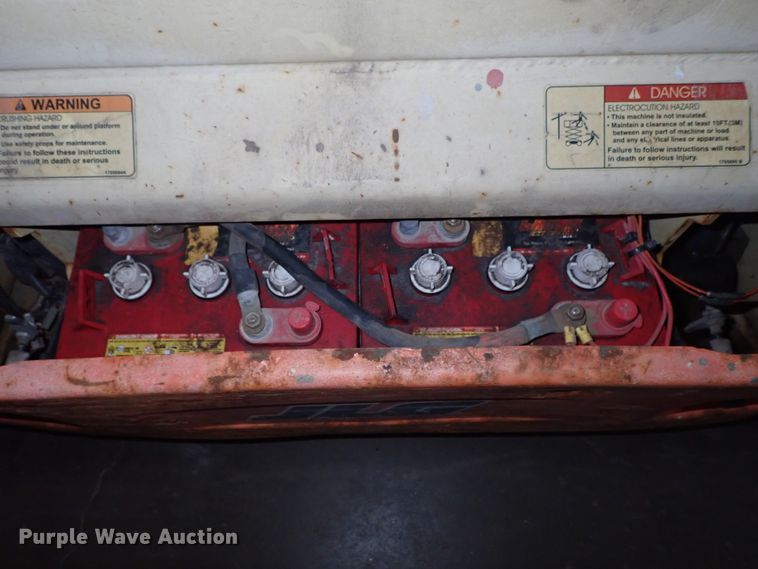 image for item DE5518 2005 JLG 3246ES scissor lift