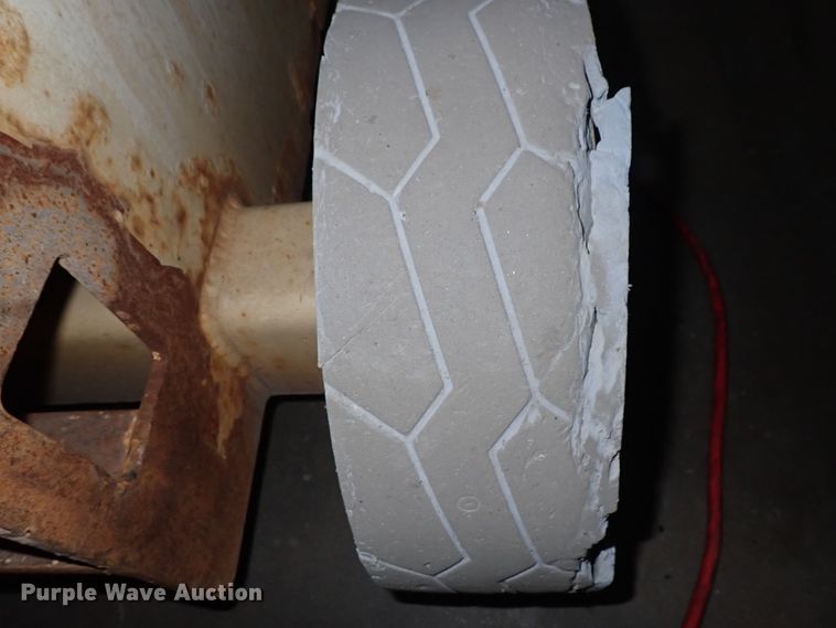 image for item DE5518 2005 JLG 3246ES scissor lift