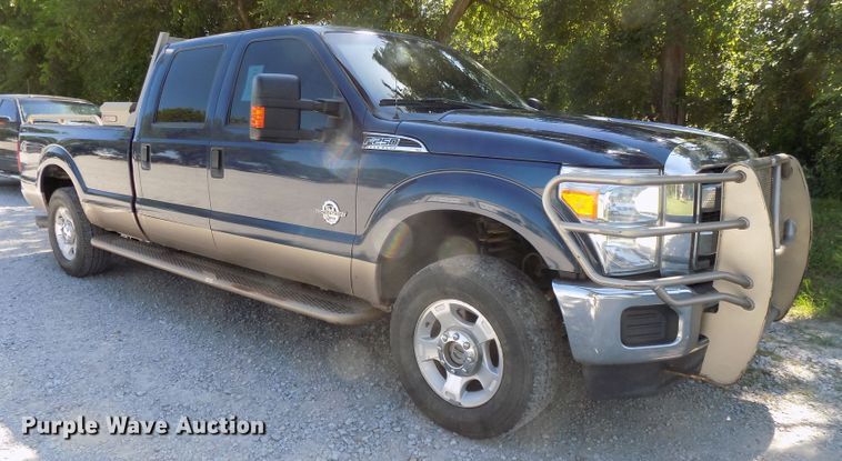 image for item DE7744 2013 Ford F250 Super Duty XLT Crew Cab pickup truck