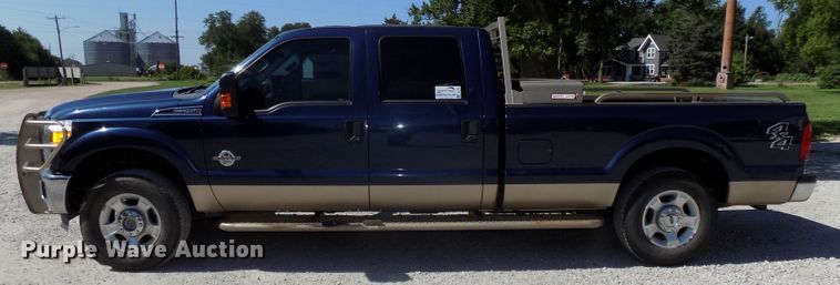 image for item DE7744 2013 Ford F250 Super Duty XLT Crew Cab pickup truck