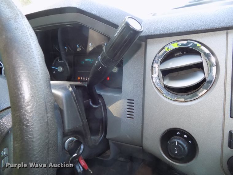 image for item DE7744 2013 Ford F250 Super Duty XLT Crew Cab pickup truck