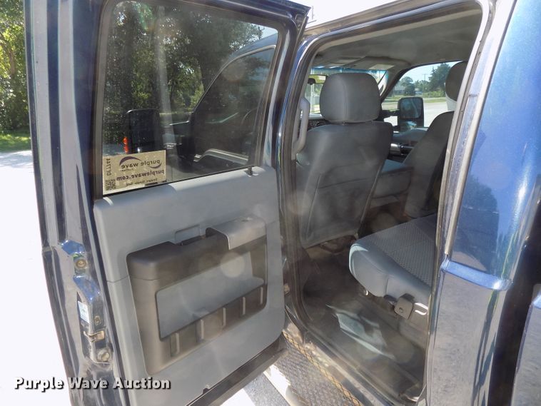 image for item DE7744 2013 Ford F250 Super Duty XLT Crew Cab pickup truck