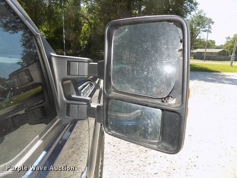 image for item DE7744 2013 Ford F250 Super Duty XLT Crew Cab pickup truck