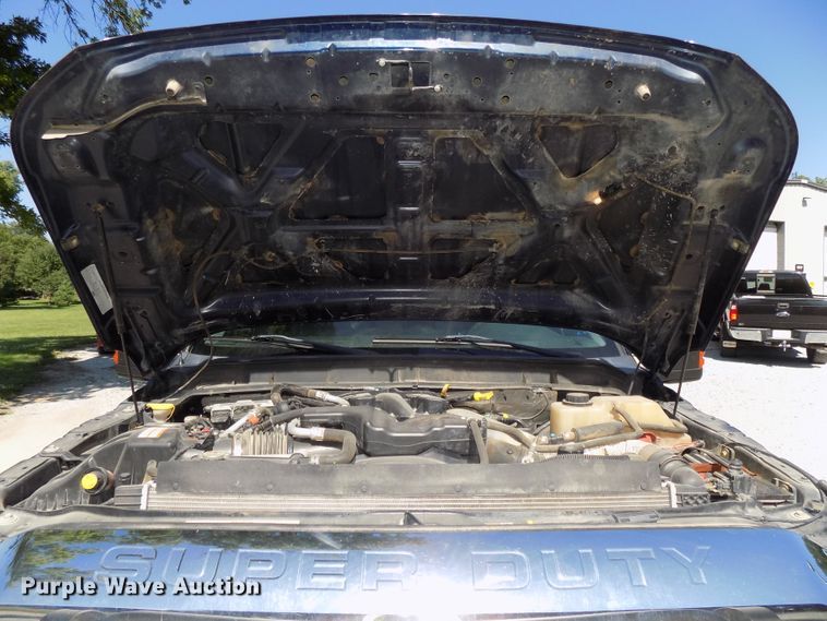 image for item DE7744 2013 Ford F250 Super Duty XLT Crew Cab pickup truck