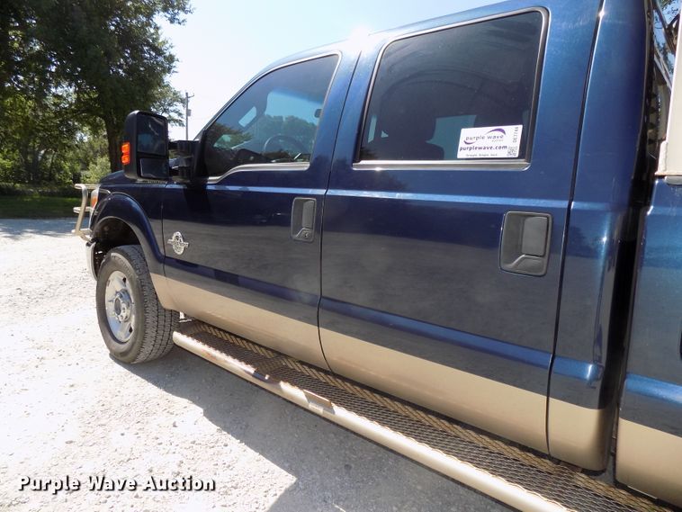 image for item DE7744 2013 Ford F250 Super Duty XLT Crew Cab pickup truck