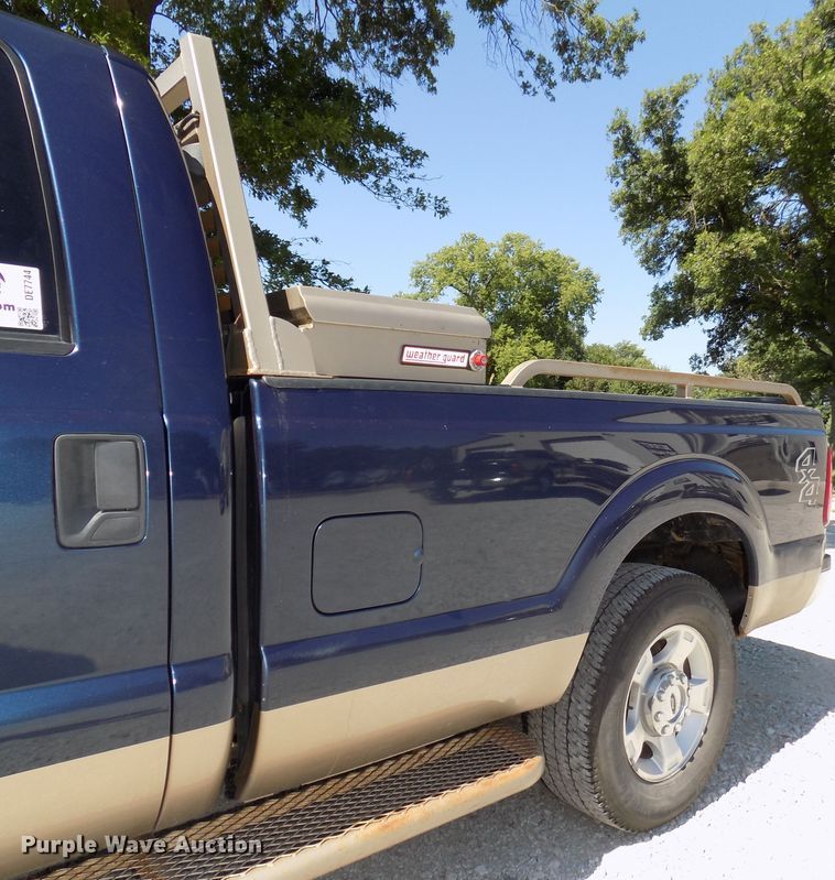 image for item DE7744 2013 Ford F250 Super Duty XLT Crew Cab pickup truck