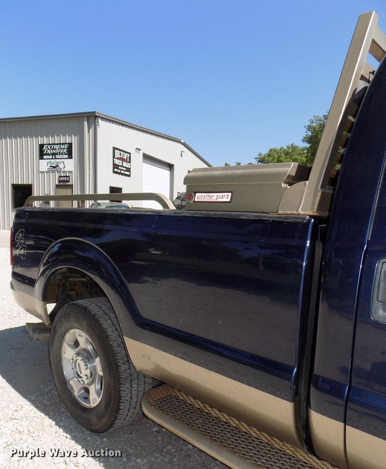 image for item DE7744 2013 Ford F250 Super Duty XLT Crew Cab pickup truck