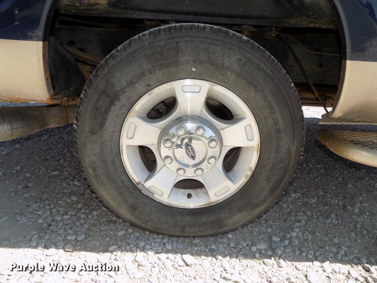 image for item DE7744 2013 Ford F250 Super Duty XLT Crew Cab pickup truck