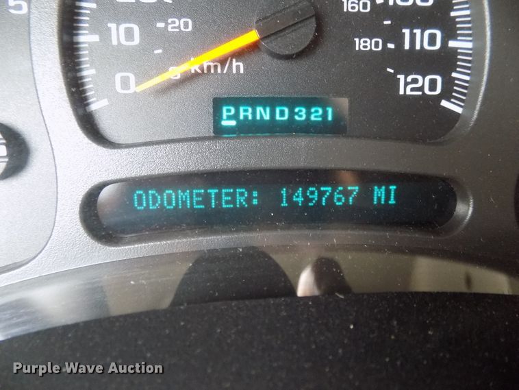 image for item DE7751 2004 Chevrolet Silverado 2500HD Ext. Cab pickup truck