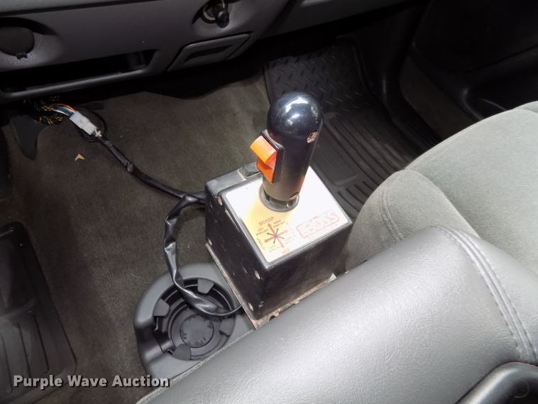 image for item DE7751 2004 Chevrolet Silverado 2500HD Ext. Cab pickup truck