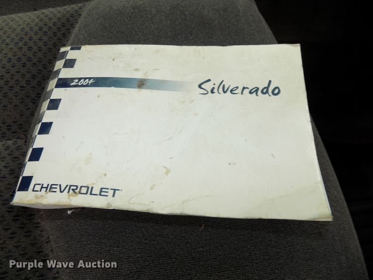 image for item DE7751 2004 Chevrolet Silverado 2500HD Ext. Cab pickup truck