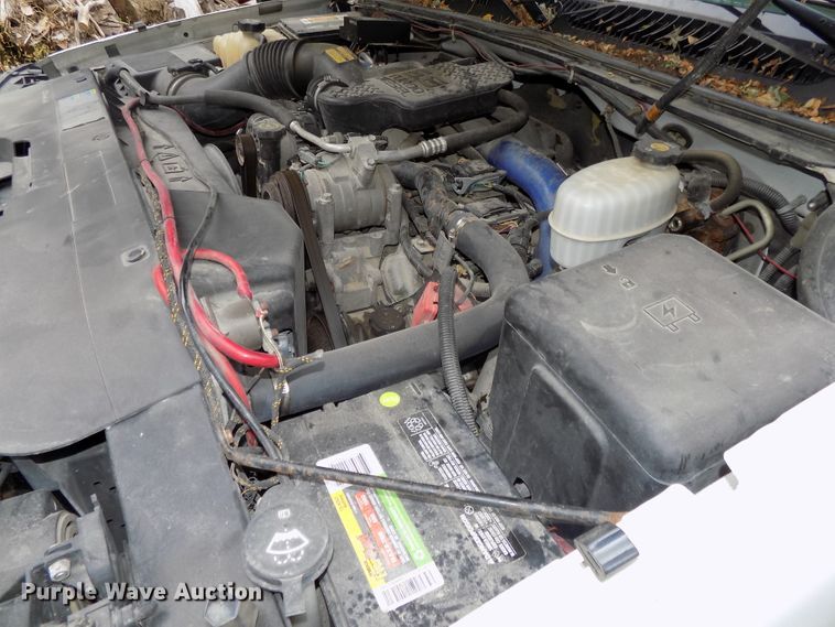 image for item DE7751 2004 Chevrolet Silverado 2500HD Ext. Cab pickup truck