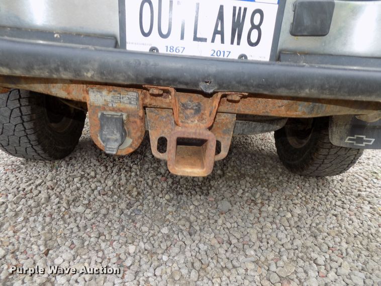 image for item DE7751 2004 Chevrolet Silverado 2500HD Ext. Cab pickup truck