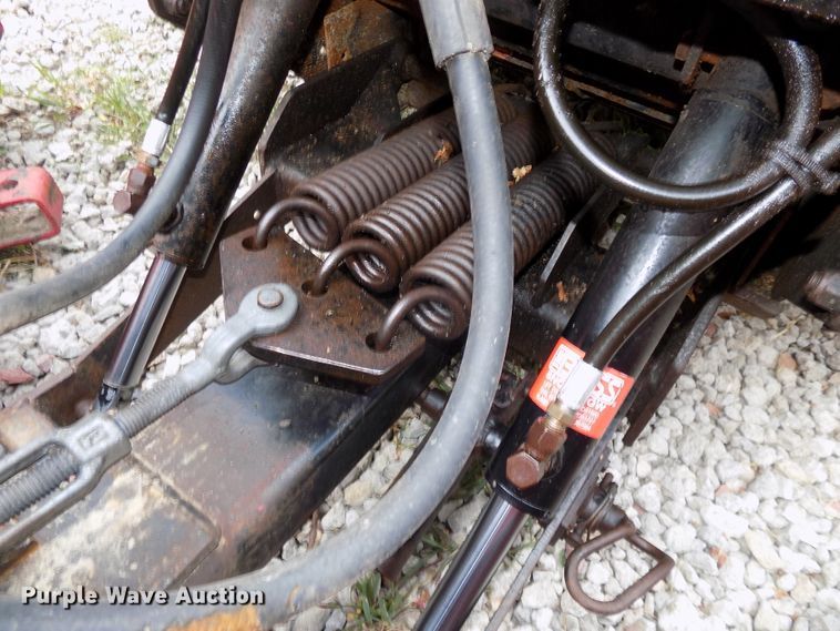 image for item DE7751 2004 Chevrolet Silverado 2500HD Ext. Cab pickup truck