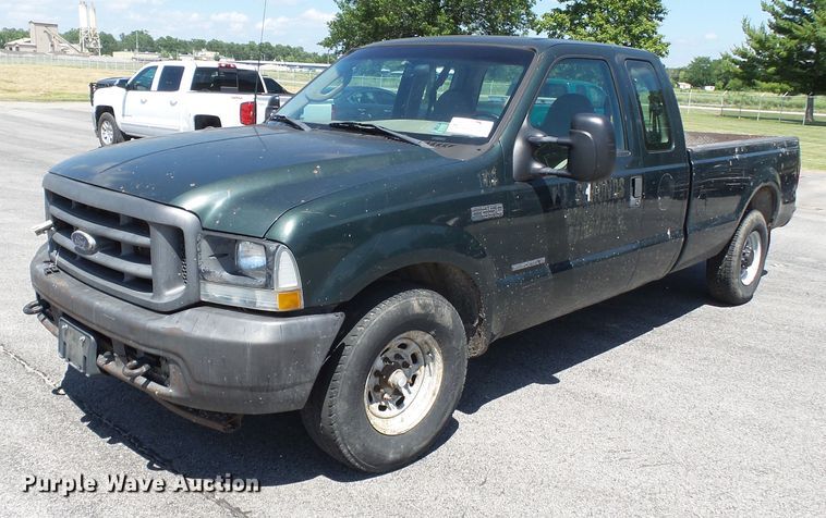image for item DE7898 2003 Ford F250 Super Duty SuperCab pickup truck