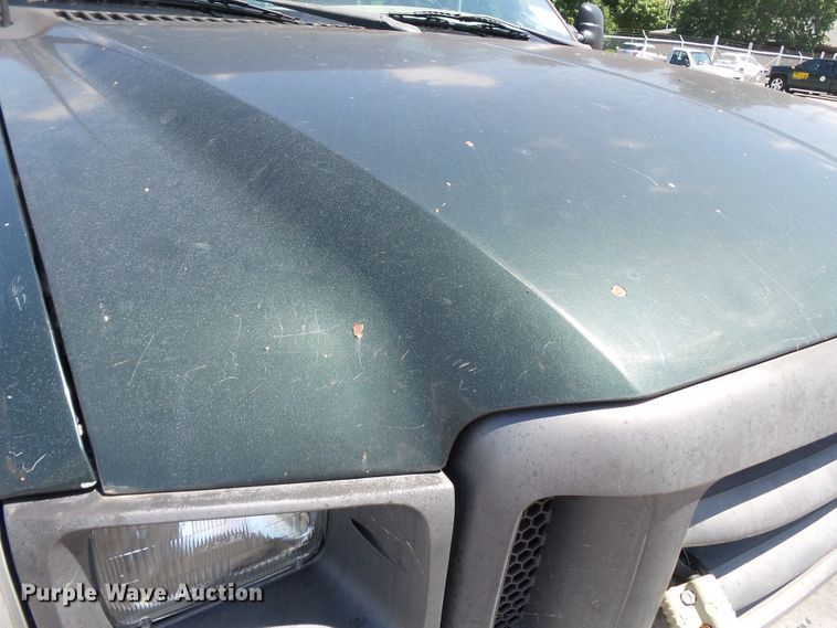 image for item DE7898 2003 Ford F250 Super Duty SuperCab pickup truck