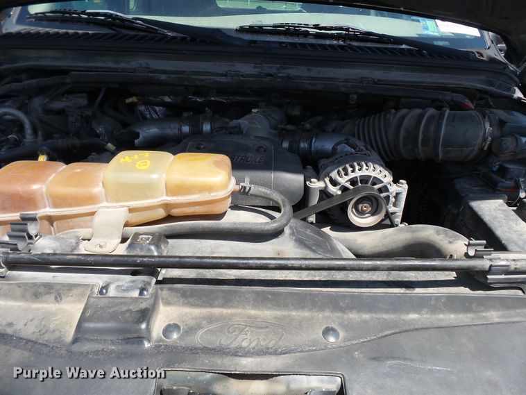 image for item DE7898 2003 Ford F250 Super Duty SuperCab pickup truck