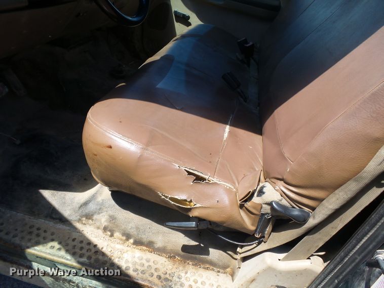 image for item DE7898 2003 Ford F250 Super Duty SuperCab pickup truck