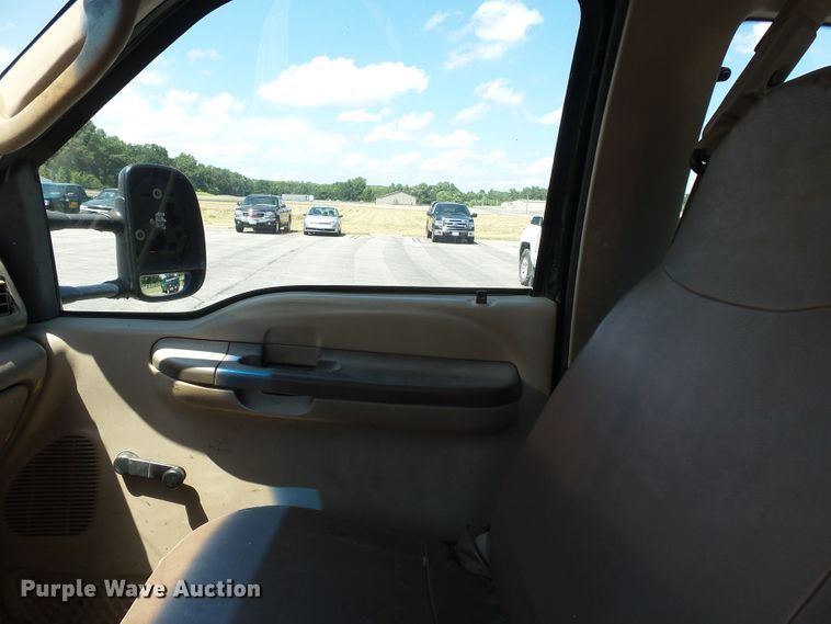 image for item DE7898 2003 Ford F250 Super Duty SuperCab pickup truck