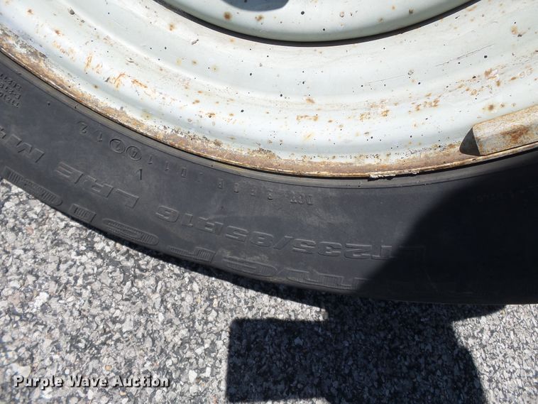 image for item DE7899 2001 Ford F250 Super Duty SuperCab pickup truck