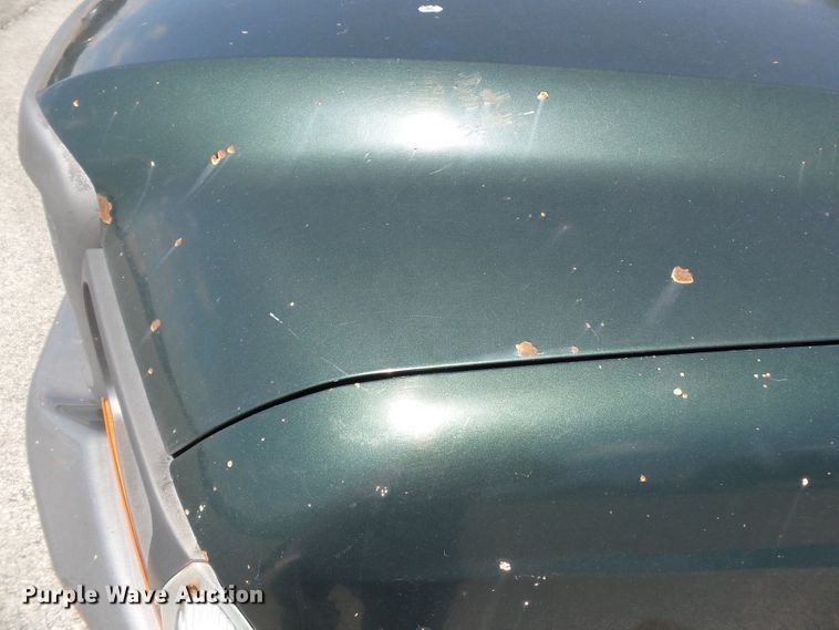 image for item DE7899 2001 Ford F250 Super Duty SuperCab pickup truck