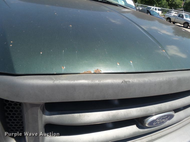 image for item DE7899 2001 Ford F250 Super Duty SuperCab pickup truck