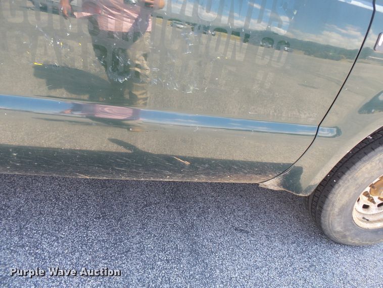 image for item DE7899 2001 Ford F250 Super Duty SuperCab pickup truck