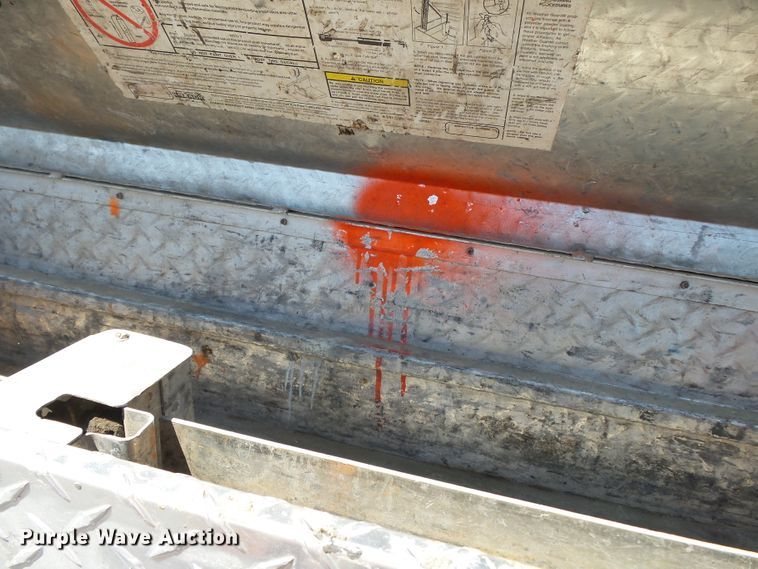 image for item DE7899 2001 Ford F250 Super Duty SuperCab pickup truck